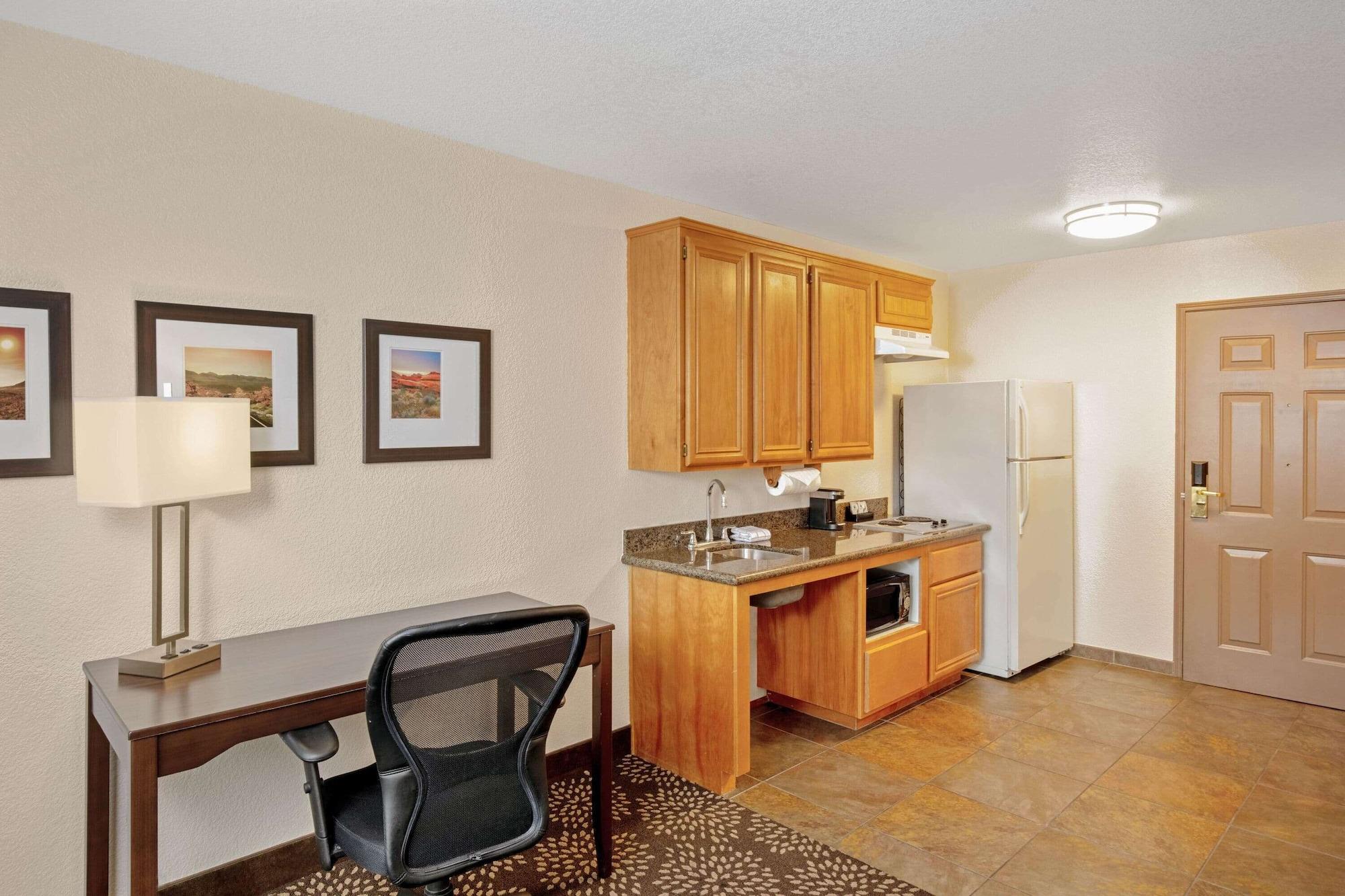 La Quinta By Wyndham Las Vegas Redrock/Summerlin Exterior foto